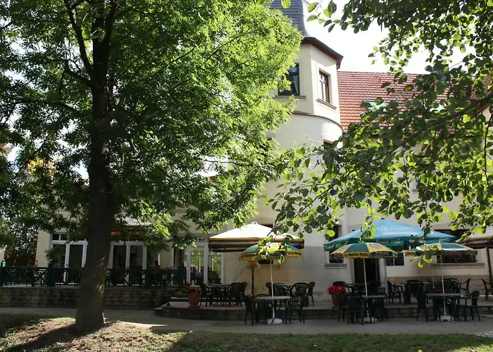 Parkschlosschen Maasdorf